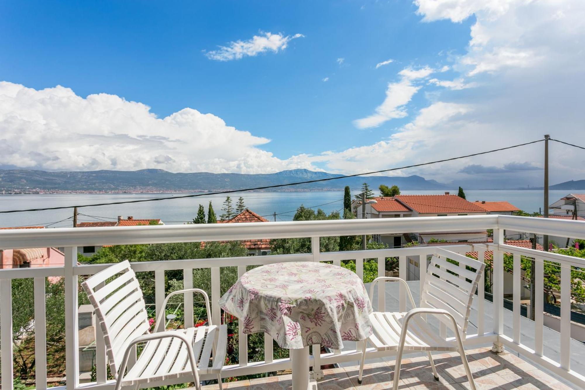 Apartments By The Sea Slatine, Ciovo - 6000 Exterior foto